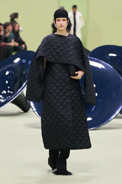 Look 32